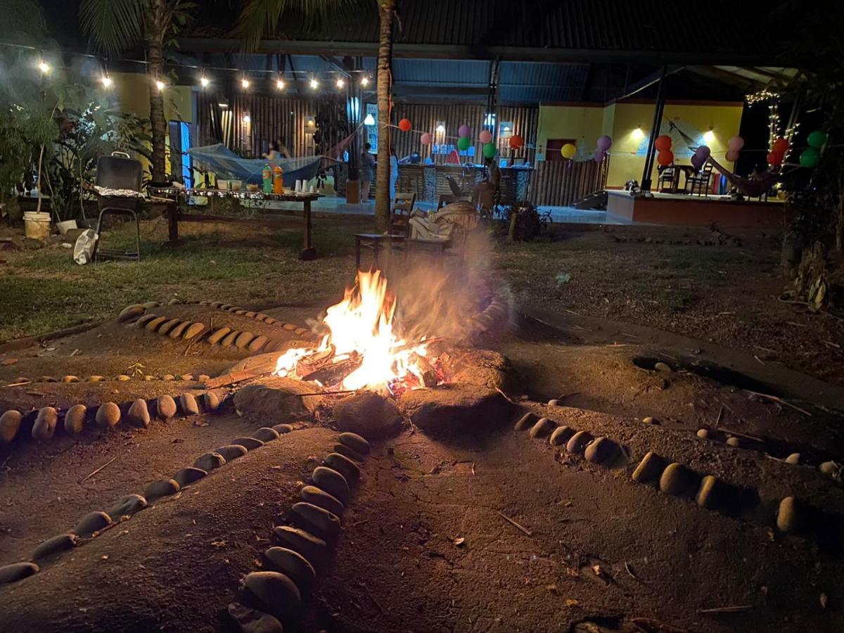 Luminosa Uvita Hostel Εξωτερικό φωτογραφία